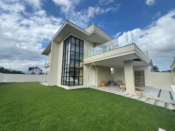 Casa Padrão no bairro Jaraguá esquerdo