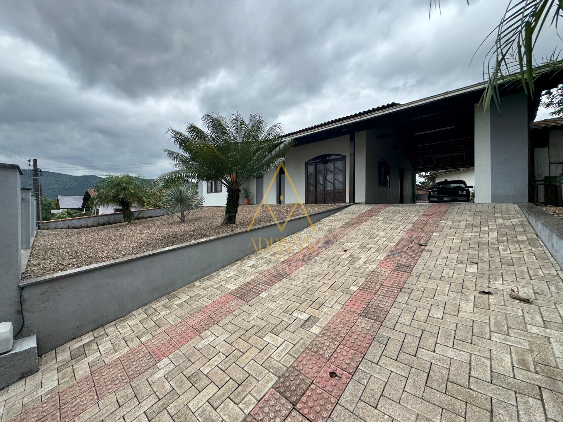 Casa Padrão no bairro Ilha da Figueira