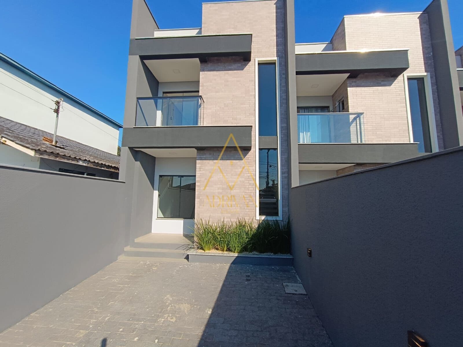 Casa Geminada no bairro Figueira