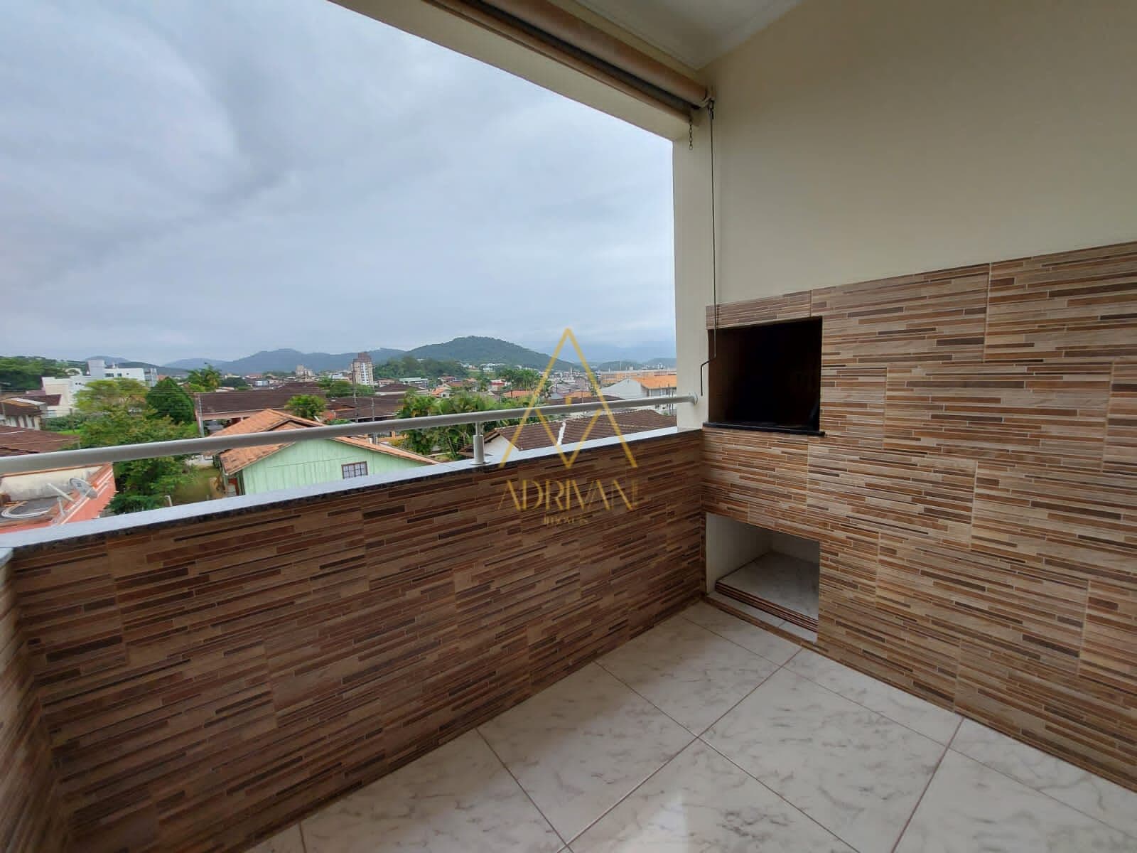 Apartamento Padrão no bairro Vila Lenzi