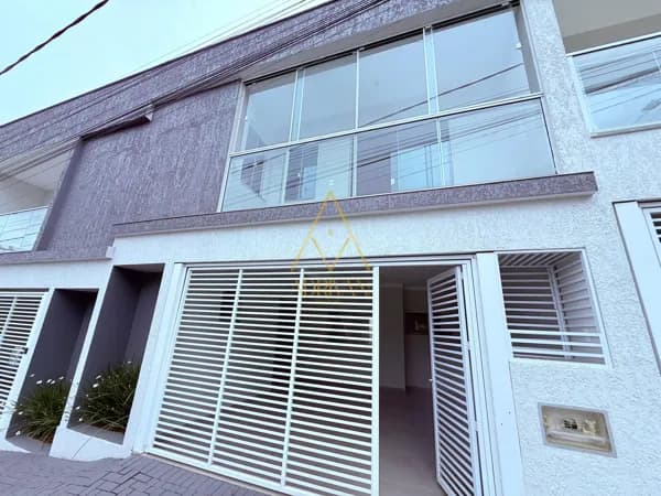 Casa geminada no bairro Czerniewicz
