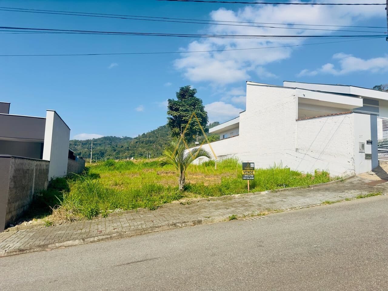 Terreno no bairro Barra do Rio Cerro