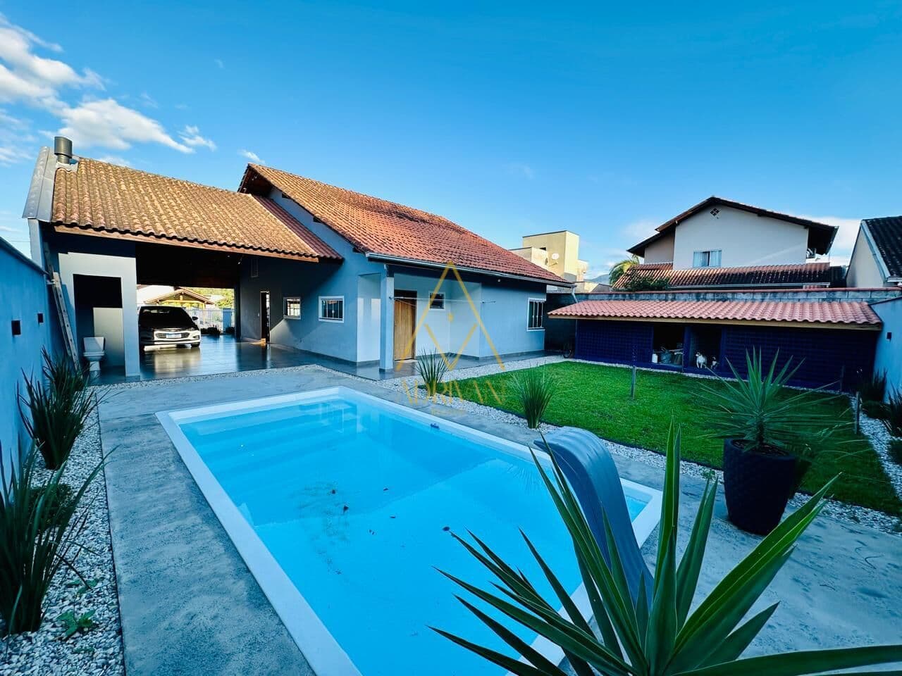 Casa Padrão no bairro Rio da Luz