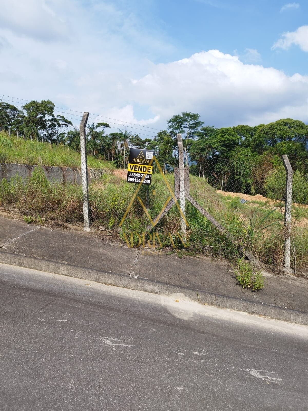 Terreno no Bairro Vila Lenzi