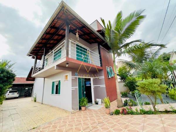 Casa Padrão no bairro Nova Esperança em Guaramirim