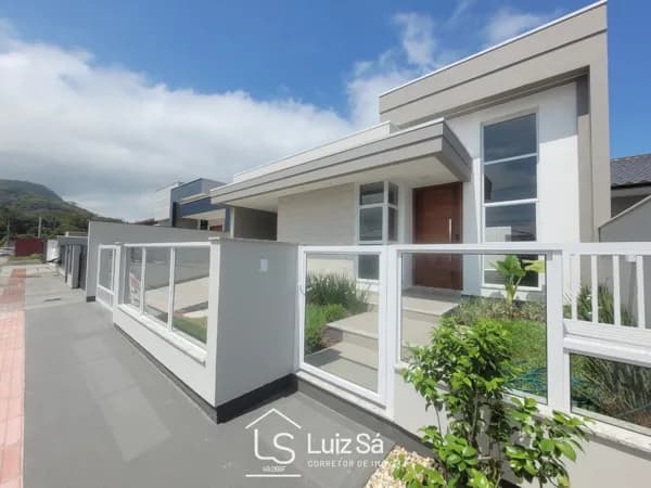 Casa 3 Quartos em Palhoça!