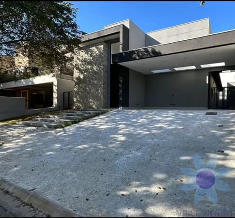 Casa de Condomínio em Santana de Parnaíba - Alphaville