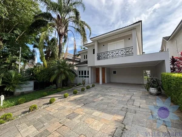 Casa de Condomínio em Santana de Parnaíba - Alphaville