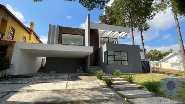 Casa de Condomínio em Santana de Parnaíba - Alphaville