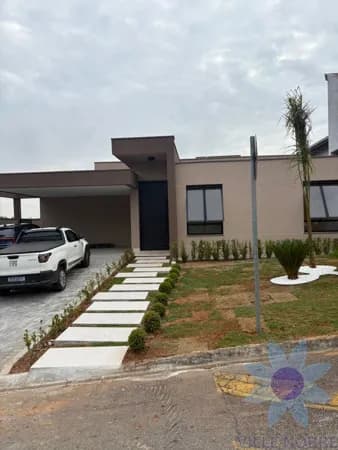 Casa de Condomínio em Jandira - Jardim do Golf I