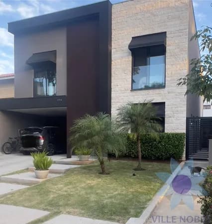 Casa de Condomínio em Santana de Parnaíba - Alphaville