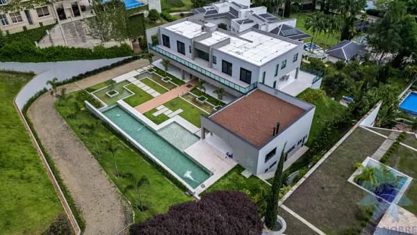 Casa de Condomínio em Barueri - Residencial Tamboré