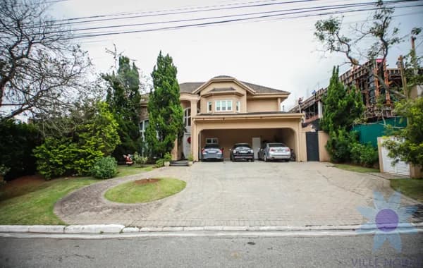 Casa de Condomínio em Santana de Parnaíba - Tamboré