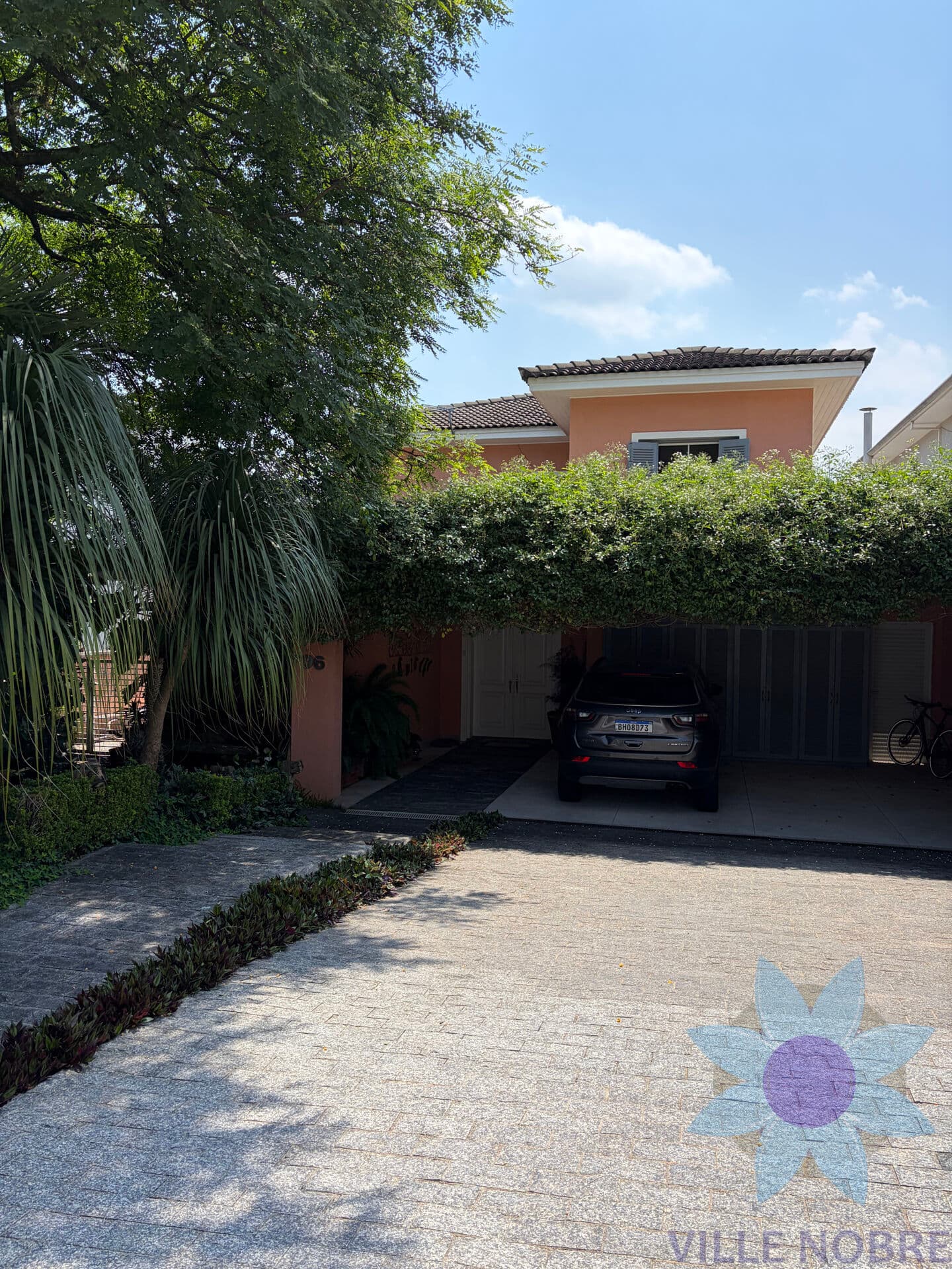 Casa de Condomínio em Santana de Parnaíba - Alphaville