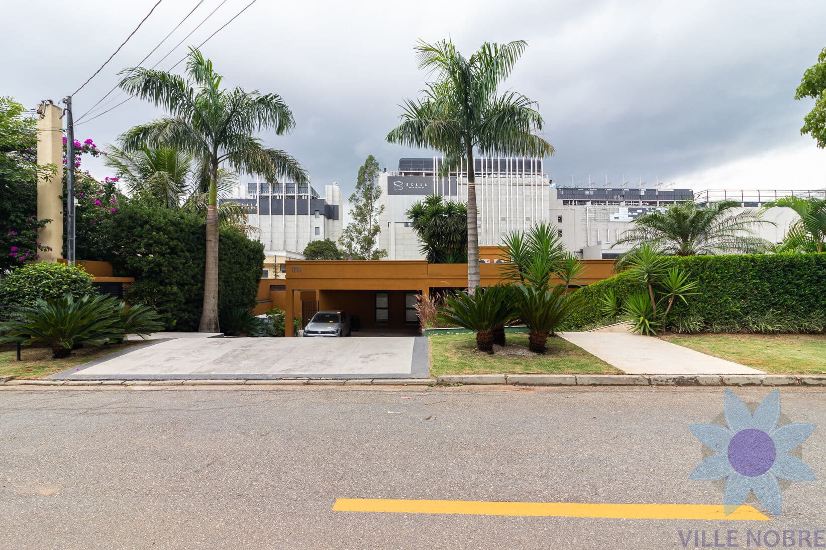 Casa de Condomínio em Barueri - Tamboré