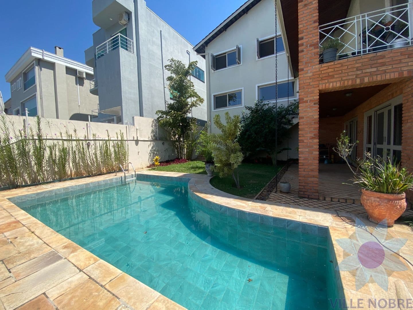 Casa de Condomínio em Santana de Parnaíba - Alphaville