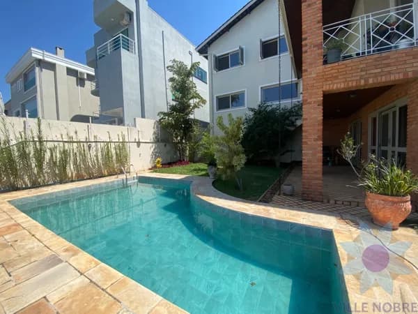 Casa de Condomínio em Santana de Parnaíba - Alphaville