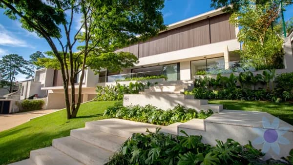 Casa de Condomínio em Santana de Parnaíba - Alphaville