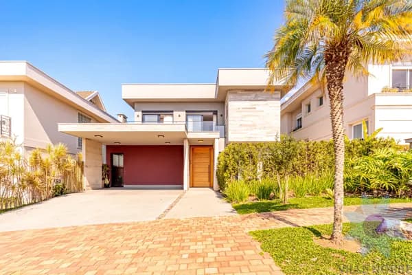 Casa de Condomínio em Santana de Parnaíba - Alphaville