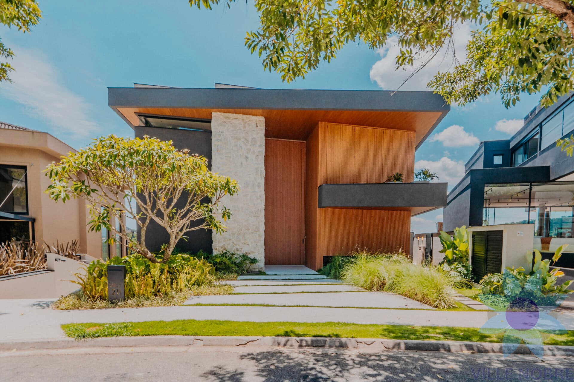 Casa de Condomínio em Santana de Parnaíba - Alphaville