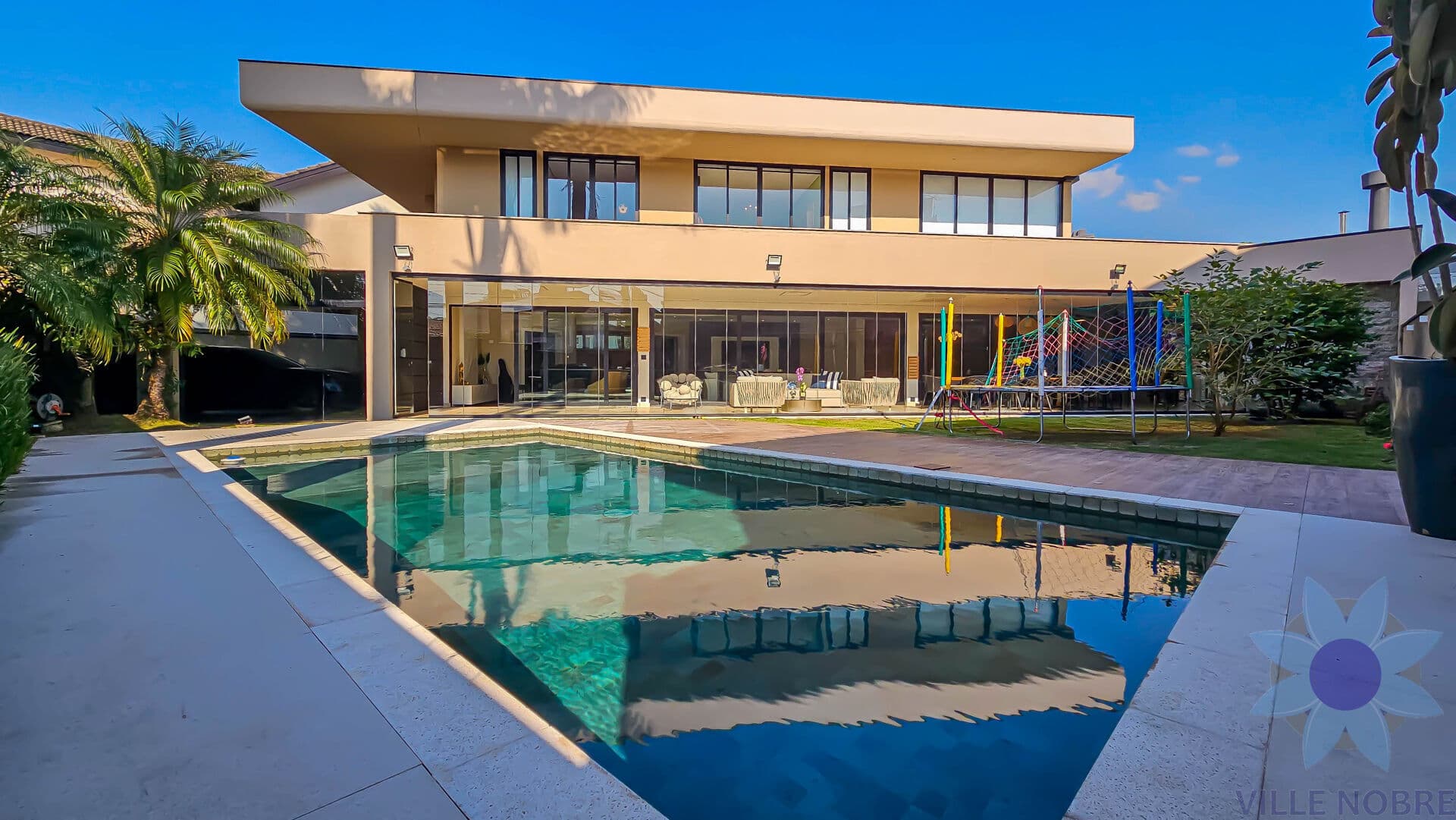 Casa de Condomínio em Santana de Parnaíba - Alphaville
