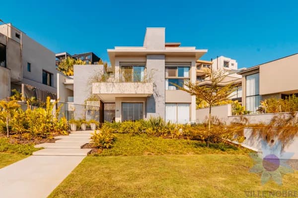 Casa de Condomínio em Santana de Parnaíba - Alphaville
