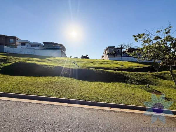 Lote/Terreno em Santana de Parnaíba - Alphaville