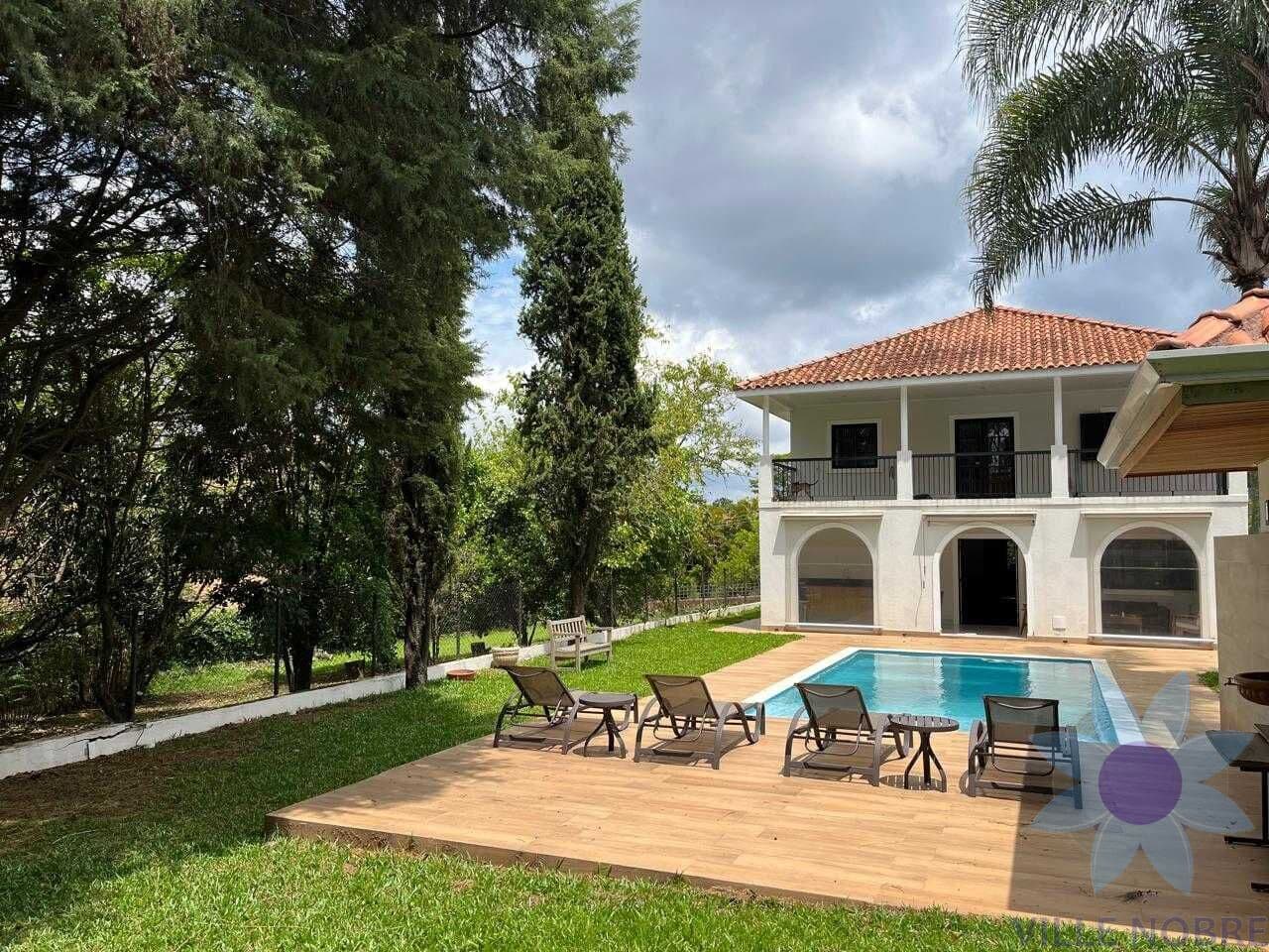 Casa de Condomínio em Santana de Parnaíba - Alphaville