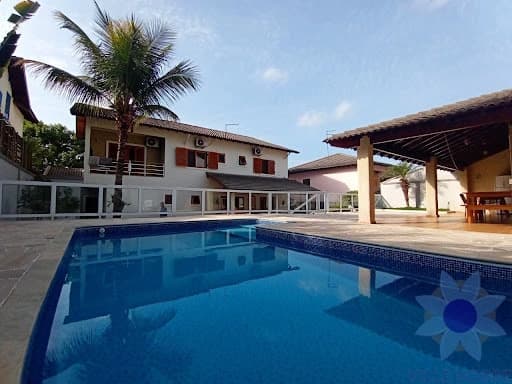 Casa em Granja Viana, Jandira/SP