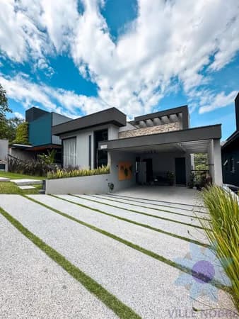 Casa de Condomínio em Santana de Parnaíba - Alphaville