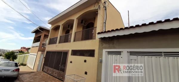 Casa Padrão para Venda em Sumarezinho Ribeirão Preto-SP