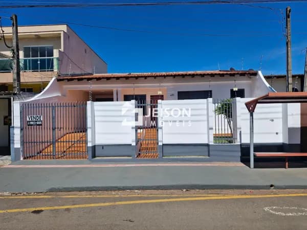 Casa 3 quartos, rua Ceará 471 Castelo, Londrina/PR