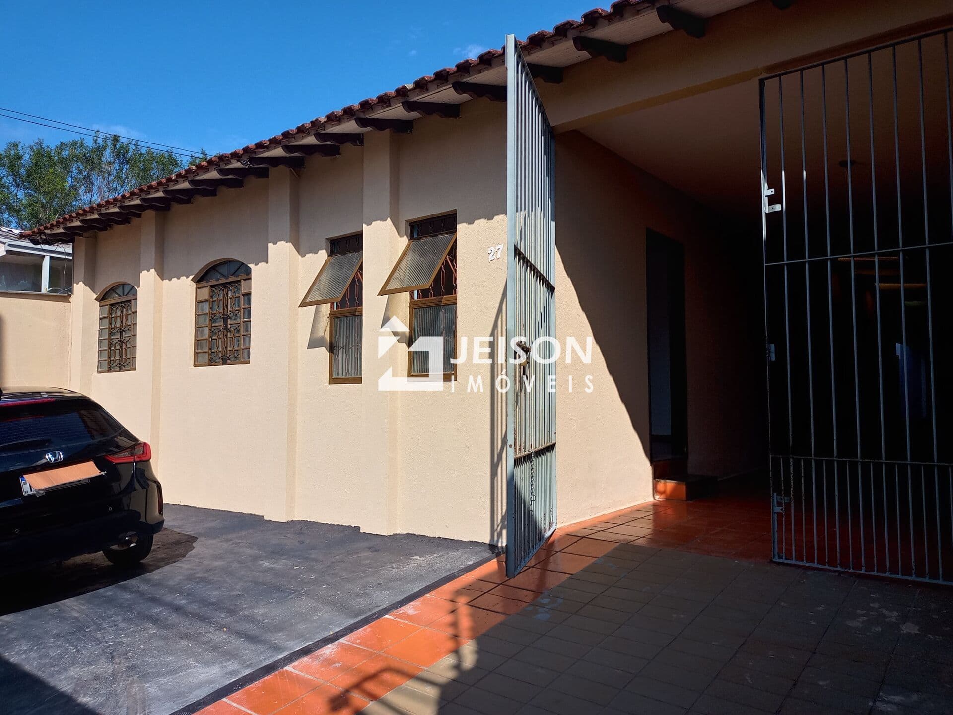Casa + Dependência Res/Com. Londrina/PR