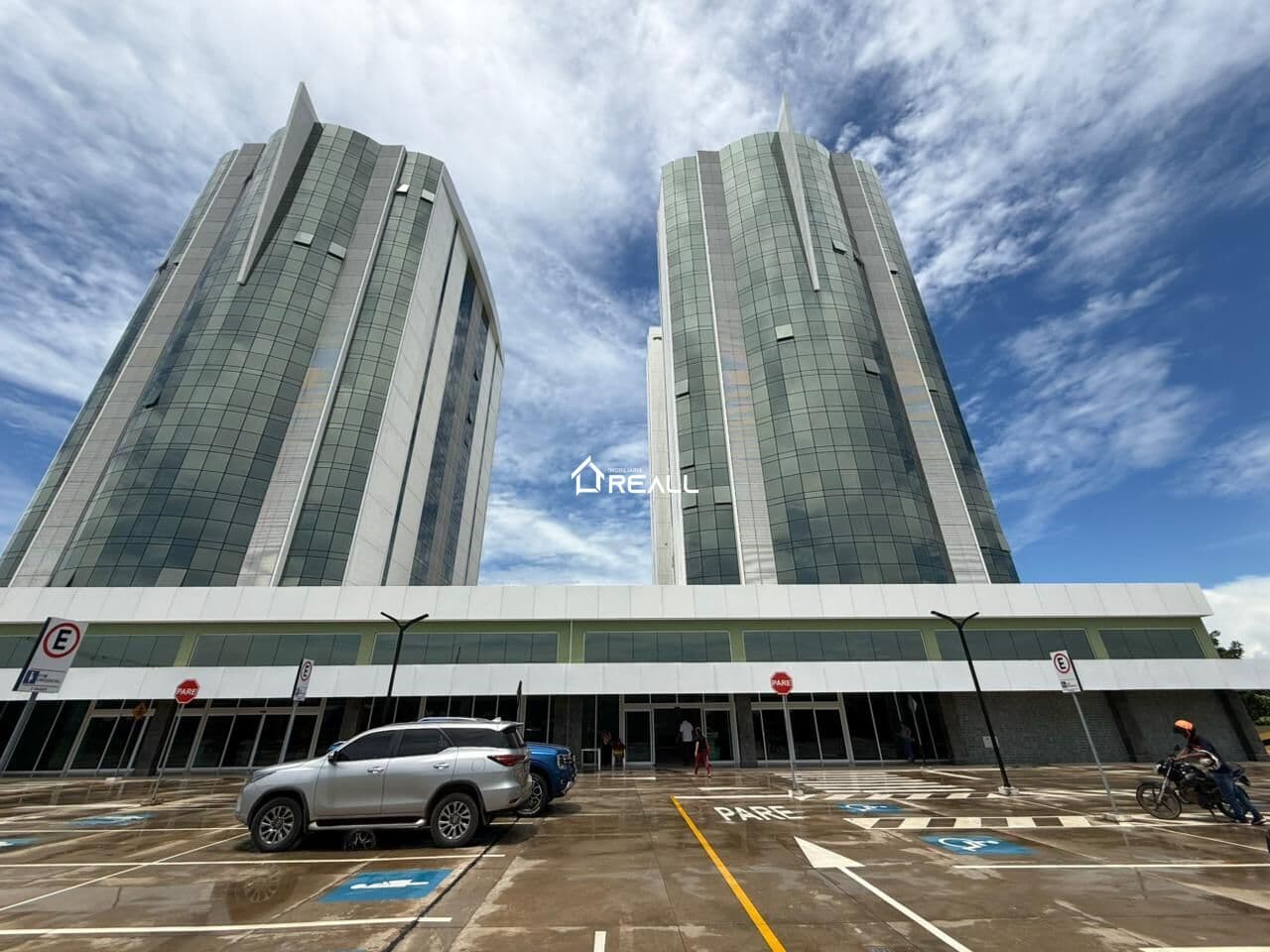 🏢Via Tower, sala ampla + 57,87m² área total