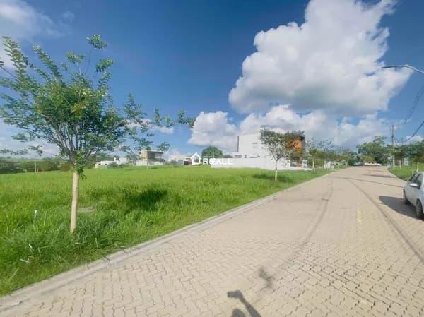 🏞️ Alphaville, Lote com 330m²