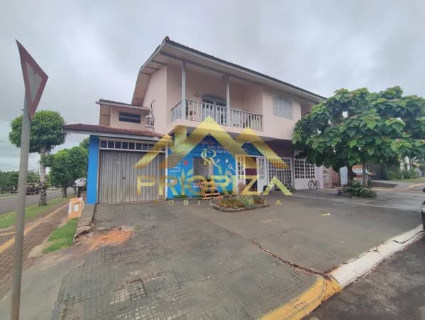Sobrado em Santa Helena - Centro