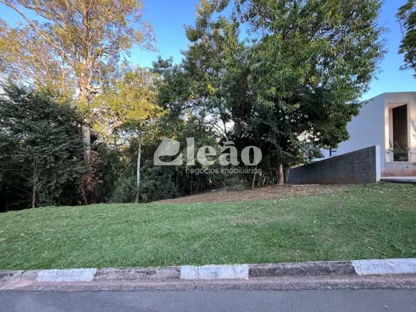 Terreno à venda no Villa Lombarda em Valinhos/SP