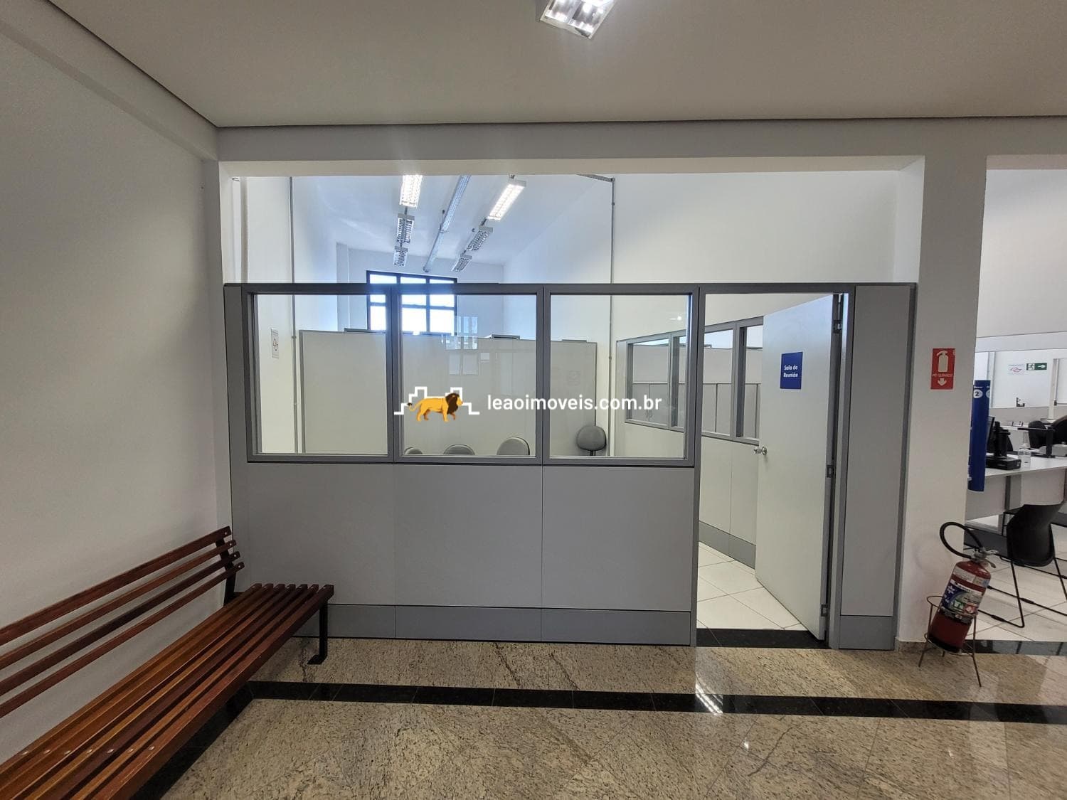 Sala Comercial à venda no Caribe Center em Valinhos