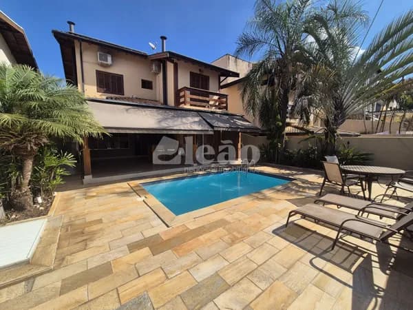 Casa com piscina e 3 quartos à venda no Condomínio Terras do Oriente
