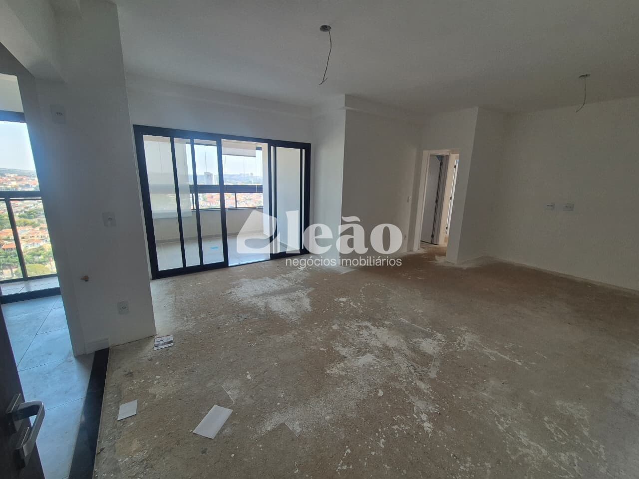 Apartamento com 3 dormitórios à venda no Edifício Lux Residence
