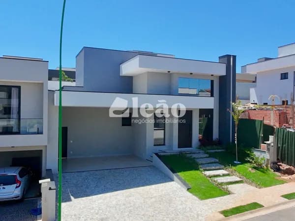 Casa Térrea à Venda com Piscina, 3 Suítes e Espaço Gourmet – Alto Padrão