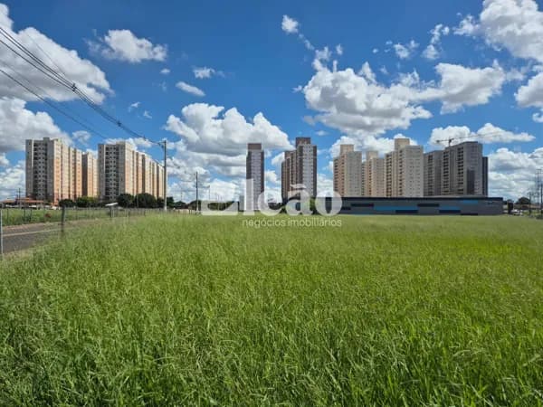 Terreno comercial/residencial à venda em Americana/SP
