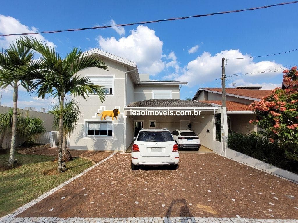 Casa à venda no Condomínio Oruam em Valinhos
