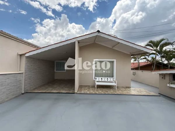 Casa térrea 03 dormitórios à venda em Vinhedo, ao lado da Represa João Gasparini