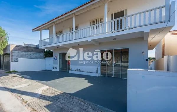 Imóvel Comercial e Residencial à Venda no Centro de Vinhedo – Rua Brasília