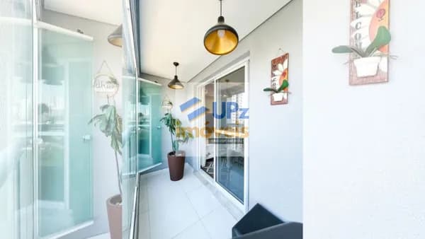 Apartamento com 2 dorms, 67m², com varanda e 2 vagas no 18 do Forte em Barueri-SP
