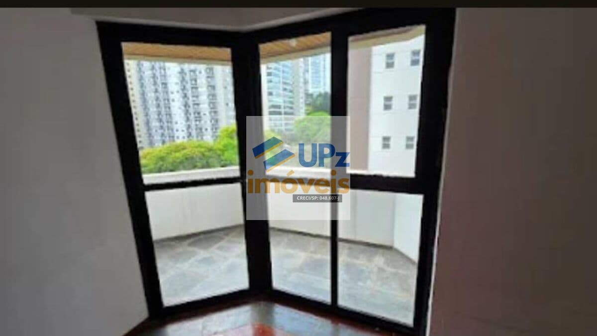 Apartamento com 3 dorms sendo 1 suíte, 110m² com varanda no 8º andar e 2 vagas em Alphaville em Barueri-SP