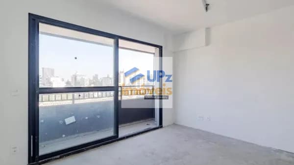 Apartamento com suíte, 25m² com varanda na Vila Madalena em São Paulo-SP.