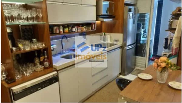 Apartamento com dormitório amplo, móveis sob medida, 50m² com vaga em Alphaville, Barueri-SP.