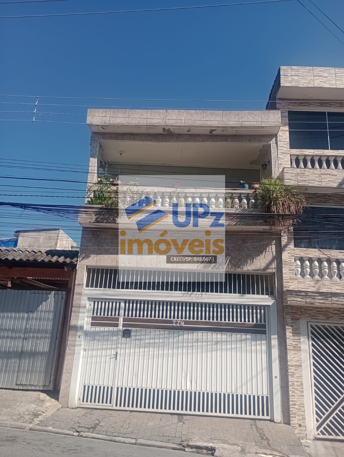 Casa sobrado no Bairro Jardim Roberto